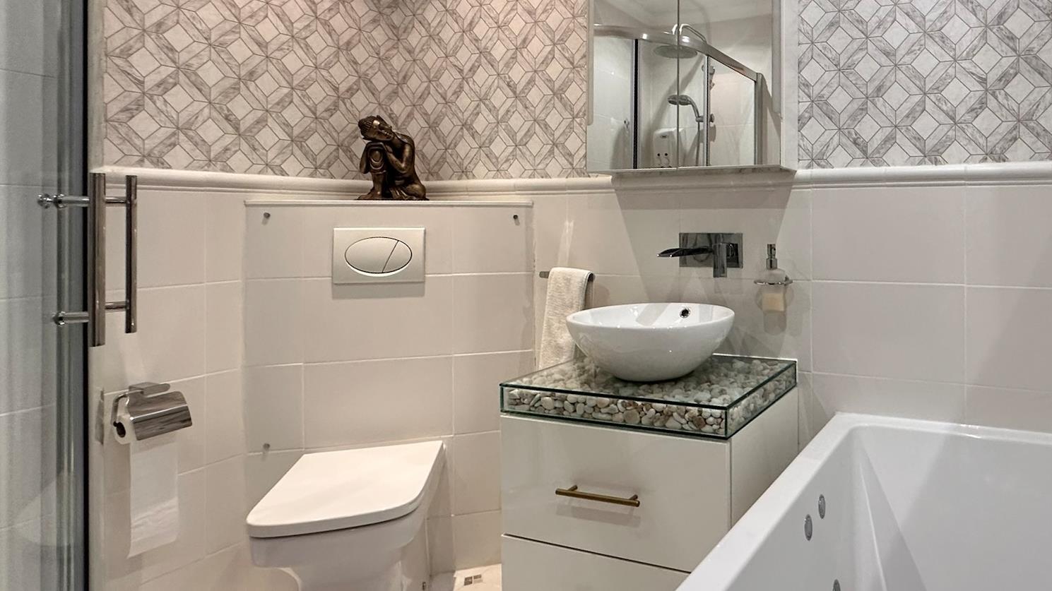 Image of Apartment - 2 Bedrooms - 2 Bathrooms for Sale in Gardiner's View-Gibraltar, Image 10